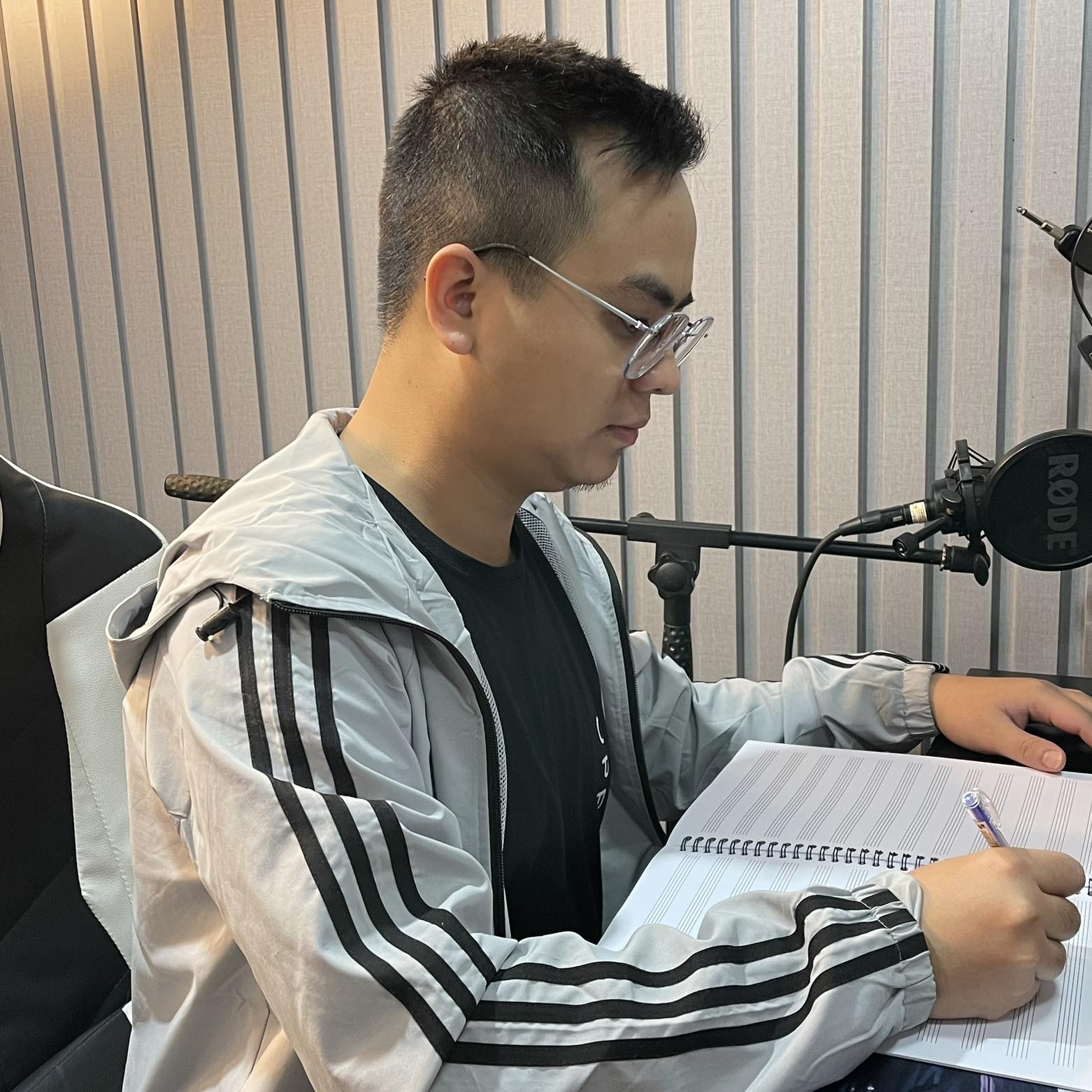 Thanh Võ: 10 Năm Cống Hiến Cho Thánh Ca Công Giáo Giữa Lùm Xùm Tác Quyền