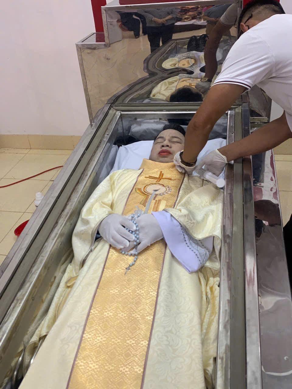 Linh mục Gioan Baotixita Nguyễn Quốc Thuần về với Chúa