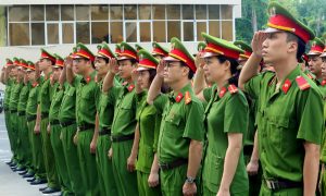 Người theo đạo Thiên chúa có được làm Công an không