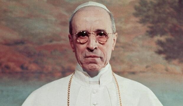 13/07/1949: Giáo hoàng Pius XII ra vạ tuyệt thông với tín đồ Công giáo cộng sản