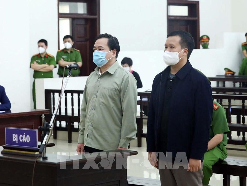 J.B. Hồ Hữu Hòa - "Linh mục giả" gây sốc