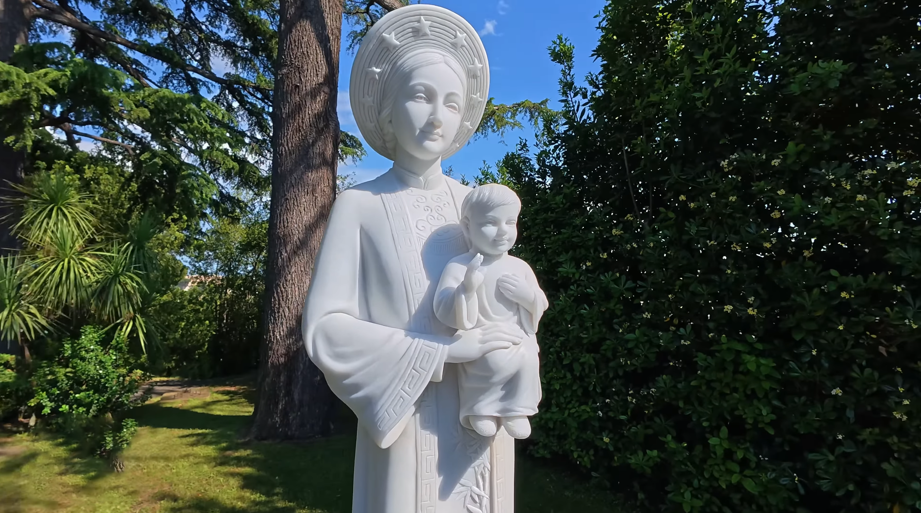 Đặt tượng Đức Mẹ La Vang Việt Nam tại Vườn Vatican