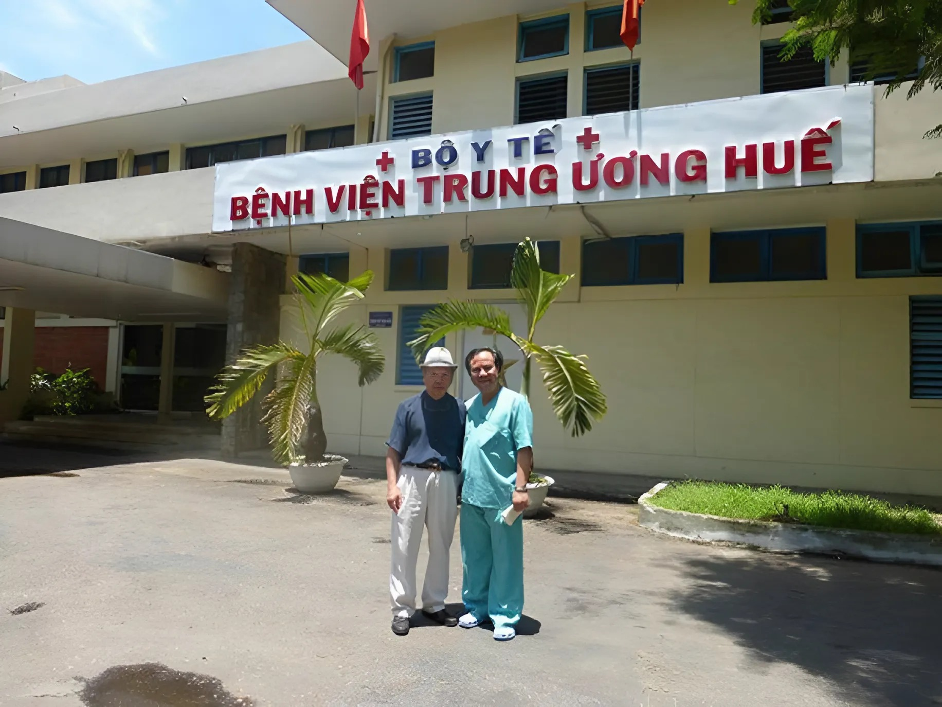 1 Đại tá quân đội nhận được ơn lành từ Đức Mẹ La Vang