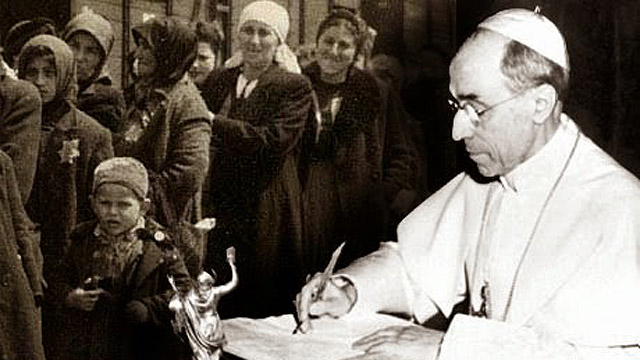 13/07/1949: Giáo hoàng Pius XII ra vạ tuyệt thông với tín đồ Công giáo cộng sản