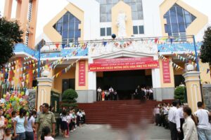 Lời khai của 1 em giúp lễ về việc bị Cha xứ quấy rối tại TGP Sài gòn