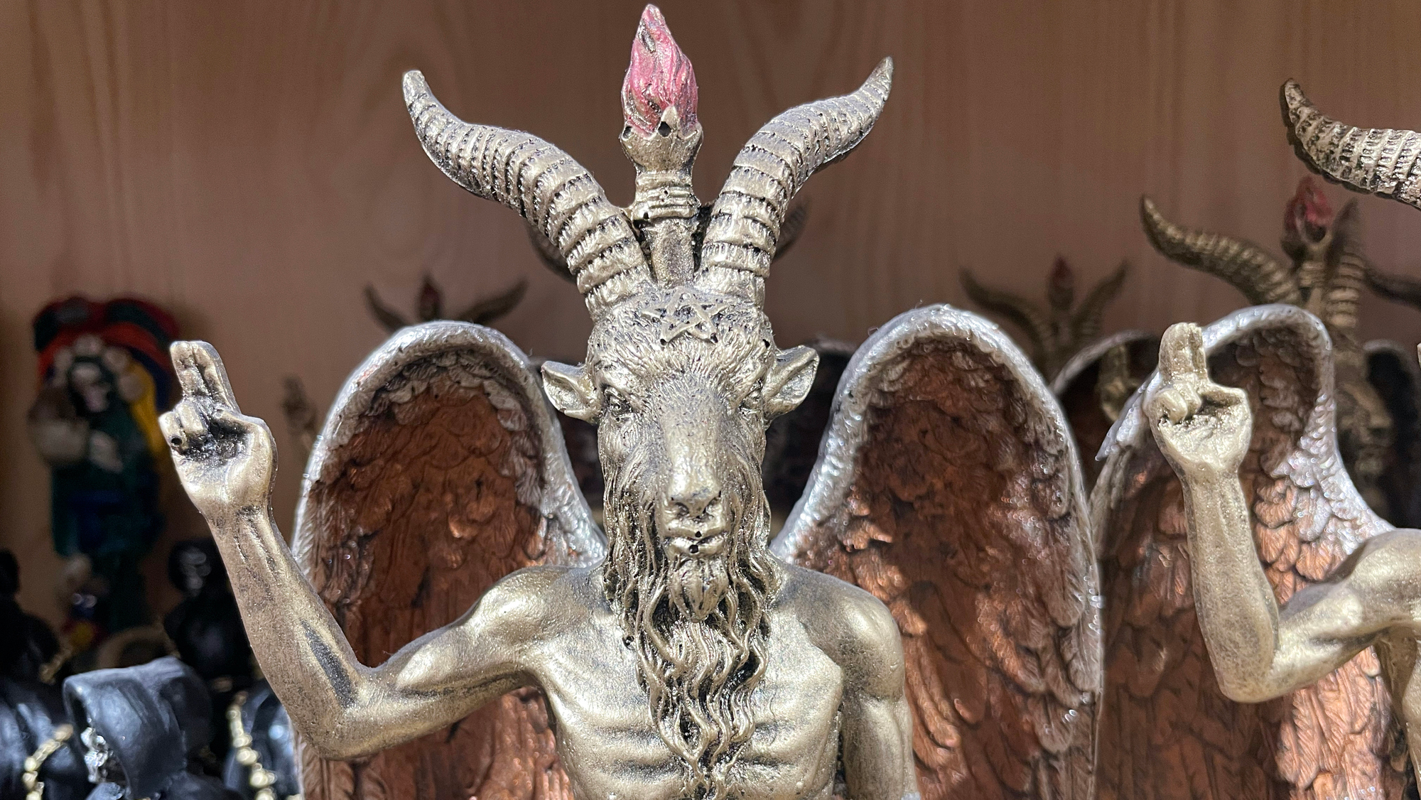 Một Giám mục Mỹ yêu cầu nhóm Satan trả lại Mình và Máu Thánh Chúa