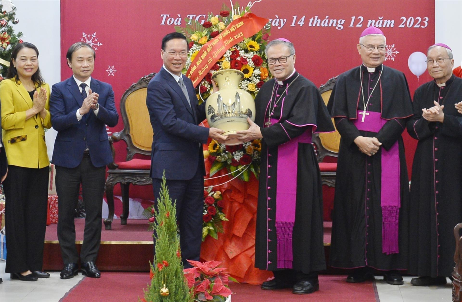 Đức Tổng Giám mục Giuse Nguyễn Chí Linh