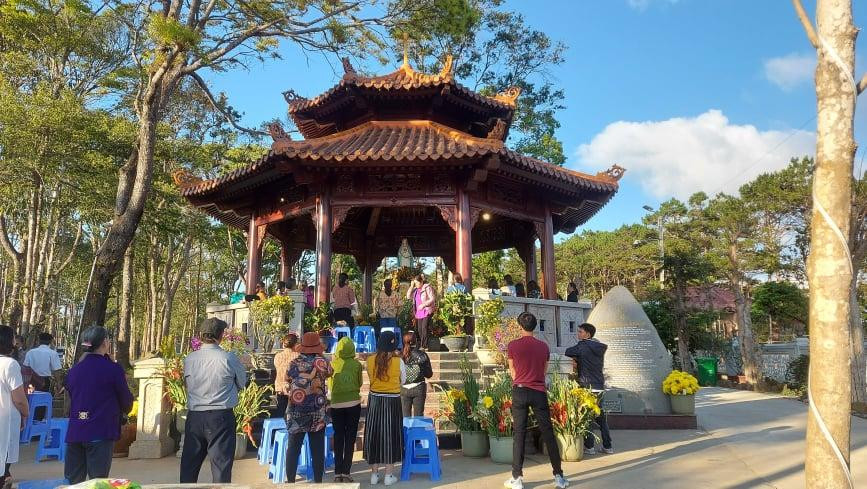 2 kẻ đập phá tượng Đức Mẹ Măng Đen chết tại chỗ