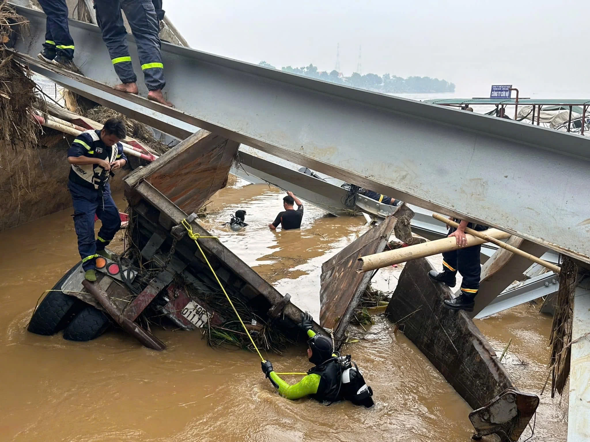 Tròn 1 năm ngày Sơ Maria Nguyễn Thị Bích Hằng mất tích trong vụ sập cầu Phong Châu