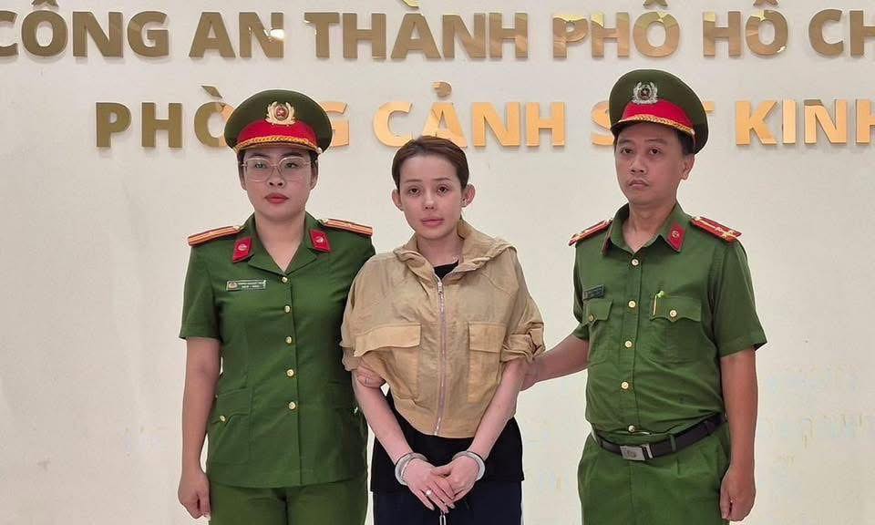 Về chuyện của Ngân 98 bị bắt: Xin đừng hiểu sai về Thiên Chúa