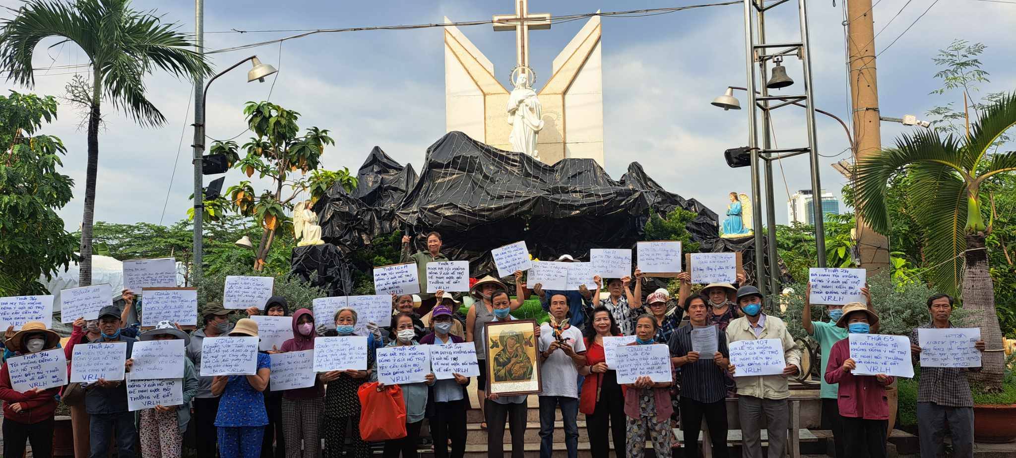 Dân oan Vườn Rau Lộc Hưng kiên định đi đòi công lý và sự thật