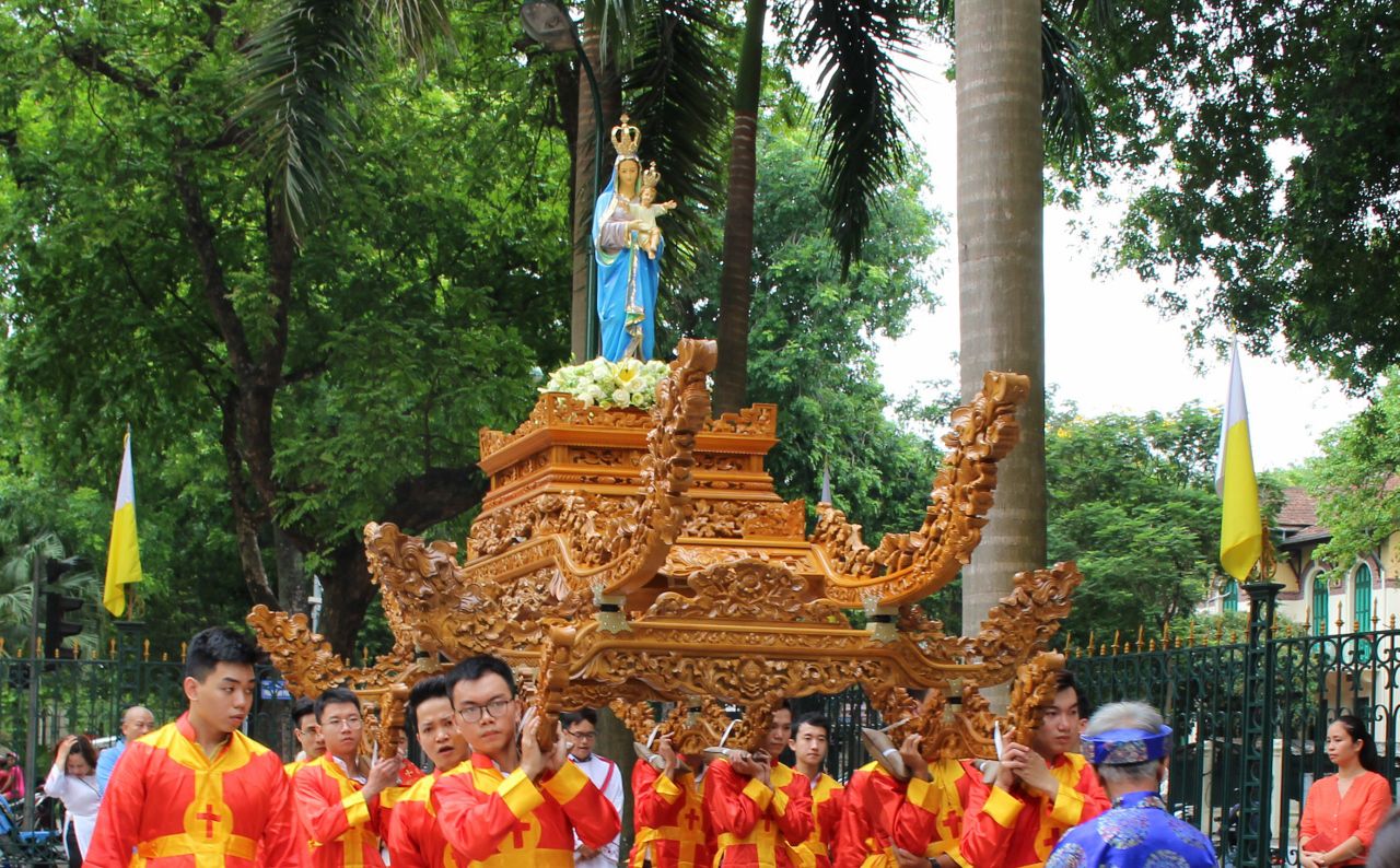Hà Nội là Thành phố duy nhất tại Việt Nam được Tòa Thánh dâng cho Đức Mẹ