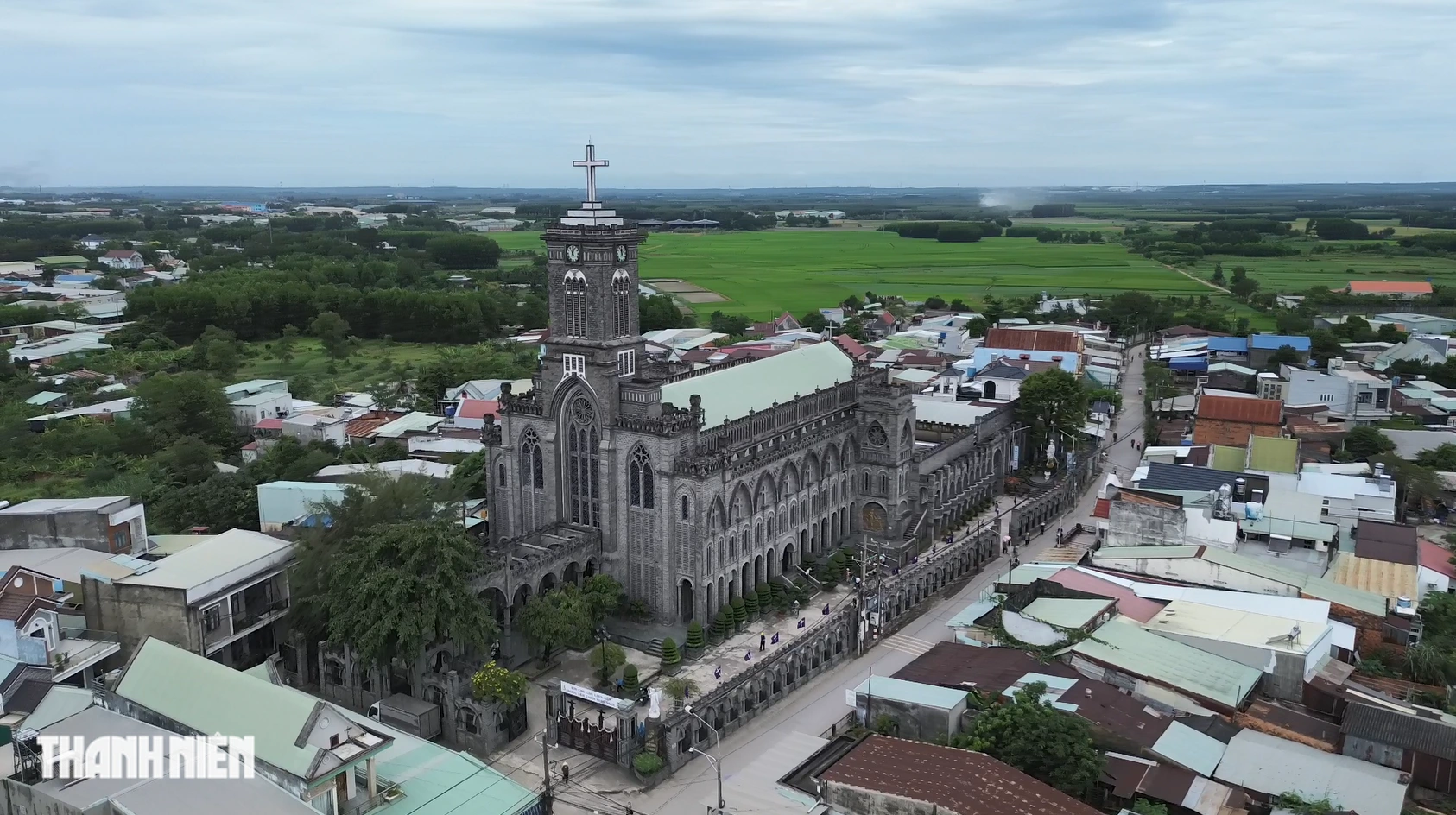 Nhà thờ duy nhất ở Đồng Nai được xây hoàn toàn bằng đá magma