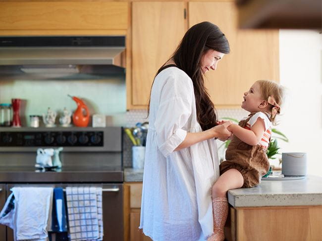 18 câu Kinh Thánh tiếp sức mạnh cho các bà mẹ đơn thân