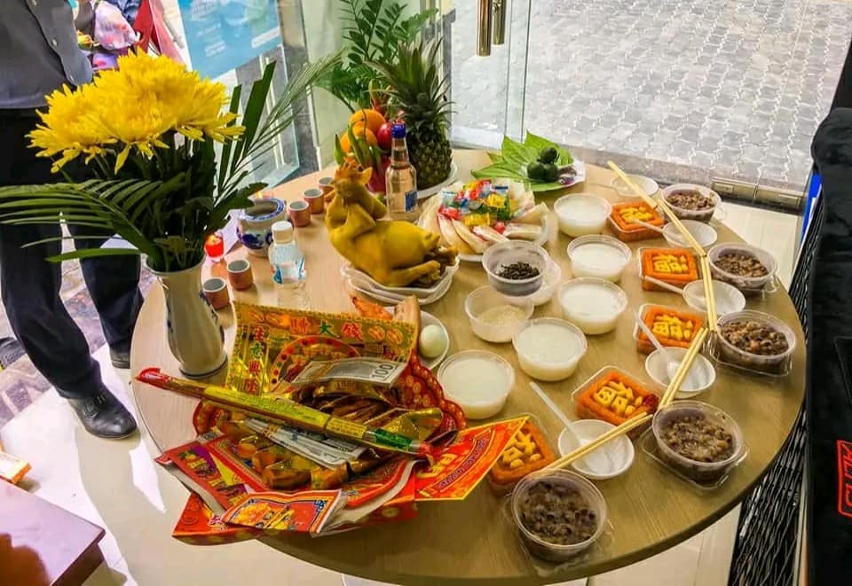 Tại sao người Công Giáo không ăn đồ cúng?