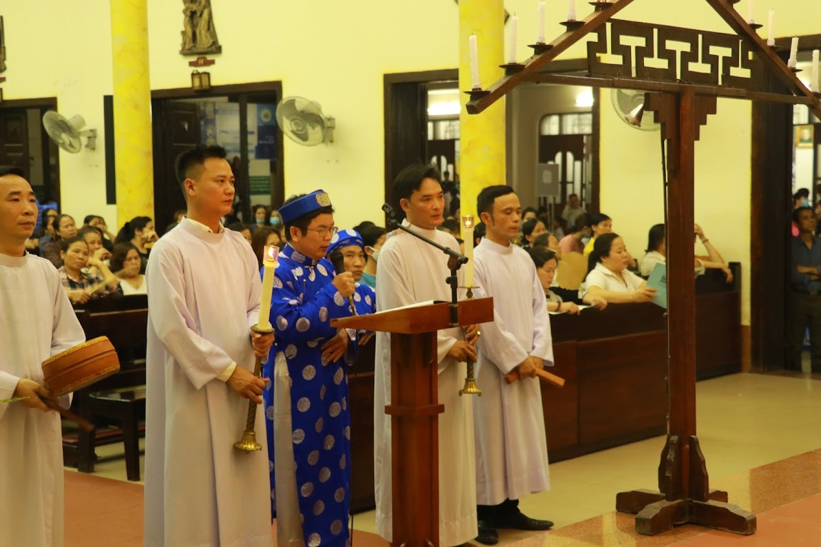 Ngắm 15 sự thương khó Đức Chúa Giêsu