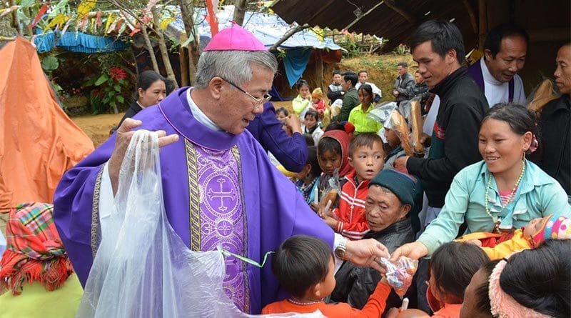 Đức cha Anphongsô Nguyễn Hữu Long