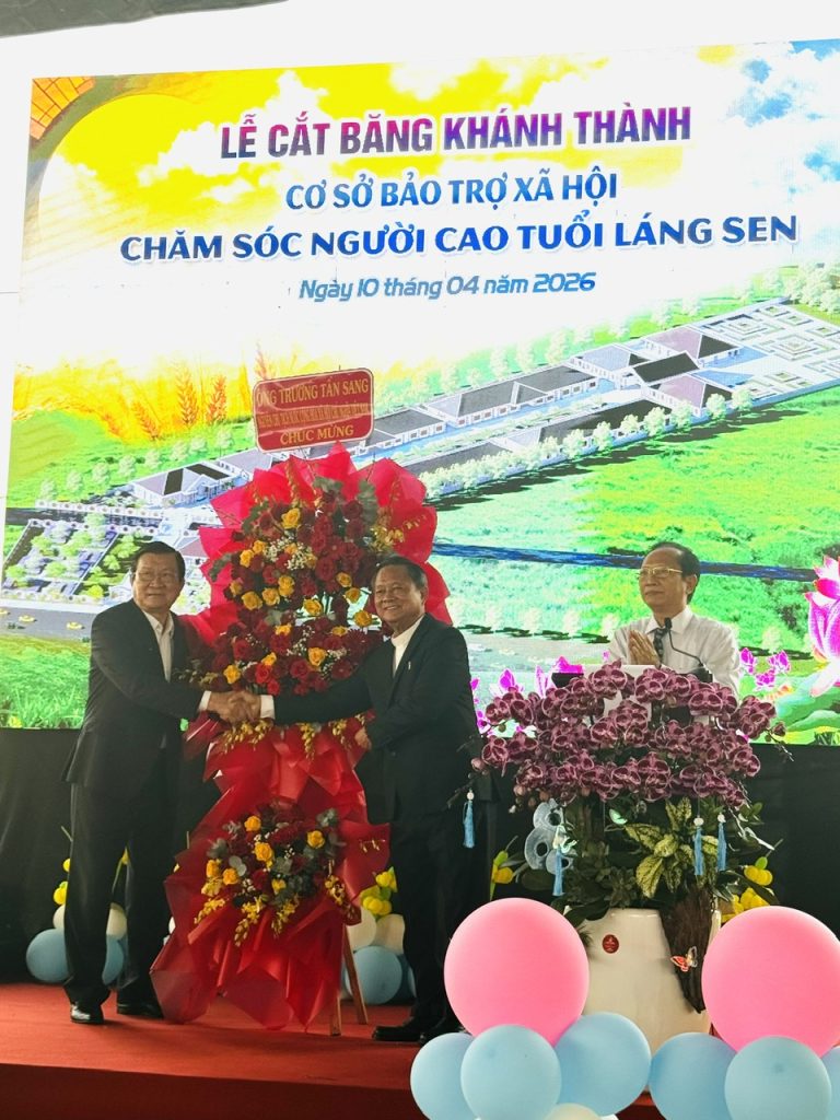 Chiều ngày 10.4.2026, nguyên Chủ tịch nước Trương Tấn Sang đã dự lễ khánh thành nhà dưỡng lão Láng Sen - xã Vĩnh Thạnh - TP Cần Thơ, theo lời mời của Đức Giám mục GP Long Xuyên Giuse Trần Văn Toản.