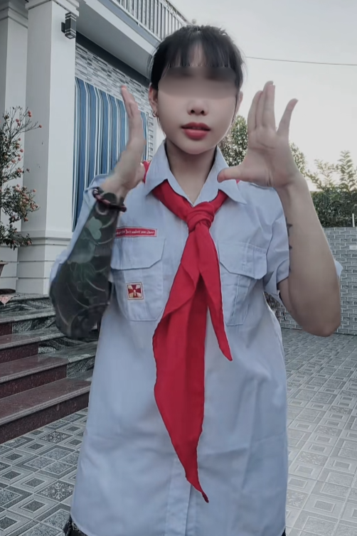 Cần tôn trọng khăn và áo Thiếu nhi Thánh Thể trên mạng xã hội