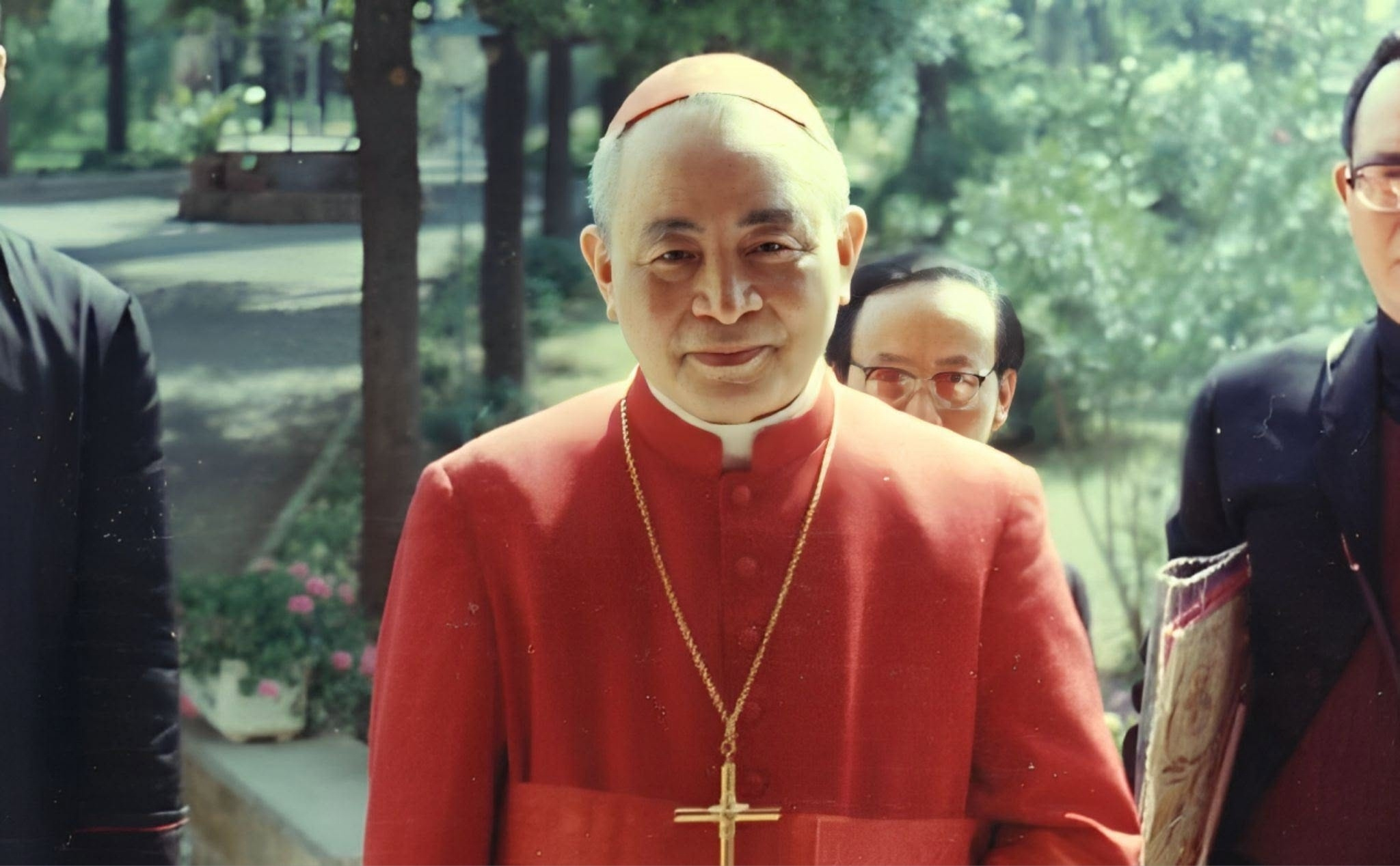 Hai Đức Hồng y và câu chuyện phía sau Ban Việt ngữ Veritas, Vatican